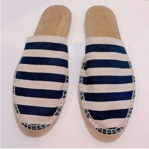 Ubuntu striped canvas flat slip on espadrille blue white stripe womens size 9.5